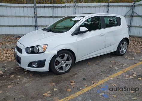 2016 Chevrolet Sonic Lt Auto z USA, uszkodzony, nr VIN 1G1JC6SBXG4163750
